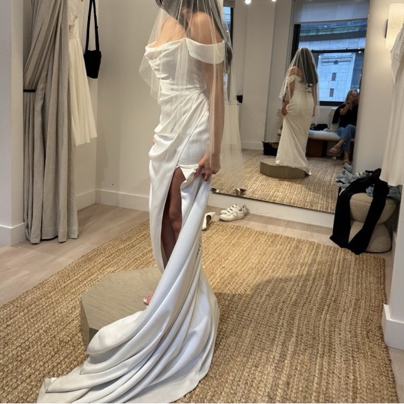 Wedding Dress: Jenny Yoo Viviana 123102B - Picture 3 of 6